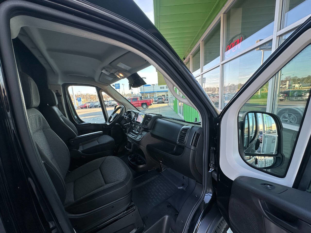 Used 2022 RAM ProMaster 2500 image 18