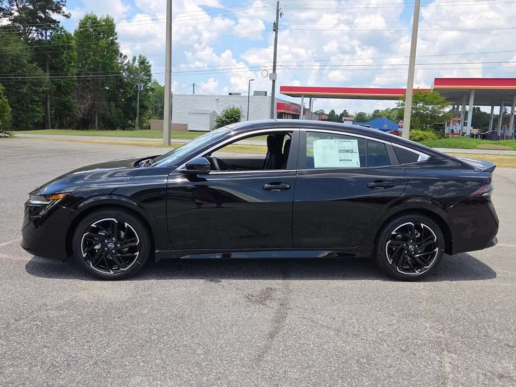 New 2026 Nissan Sentra SR FWD image 2