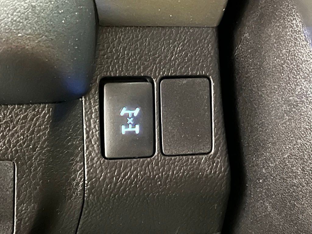 Used 2015 Toyota RAV4 XLE image 14