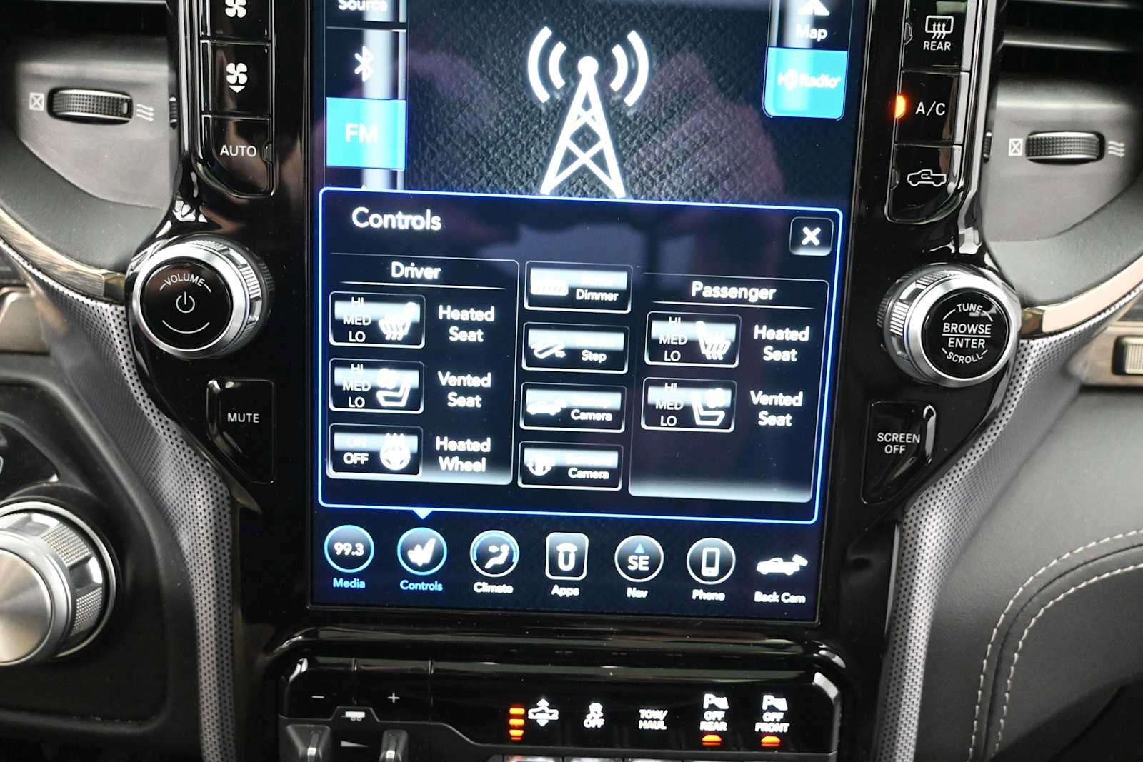 Used 2020 RAM 1500 Limited AWD/4WD image 17