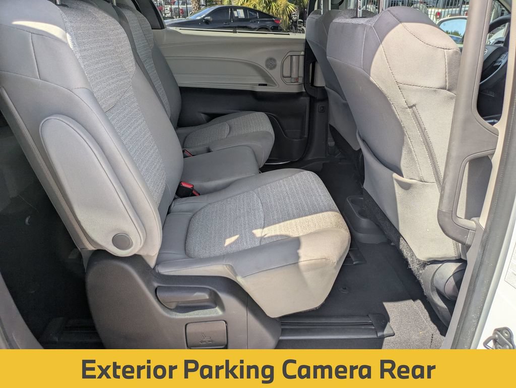 Used 2022 Toyota Sienna LE FWD image 27
