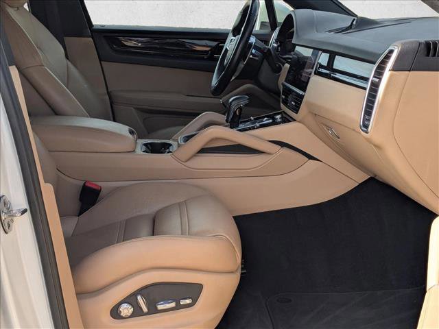 Used 2020 Porsche Cayenne AWD/4WD image 21