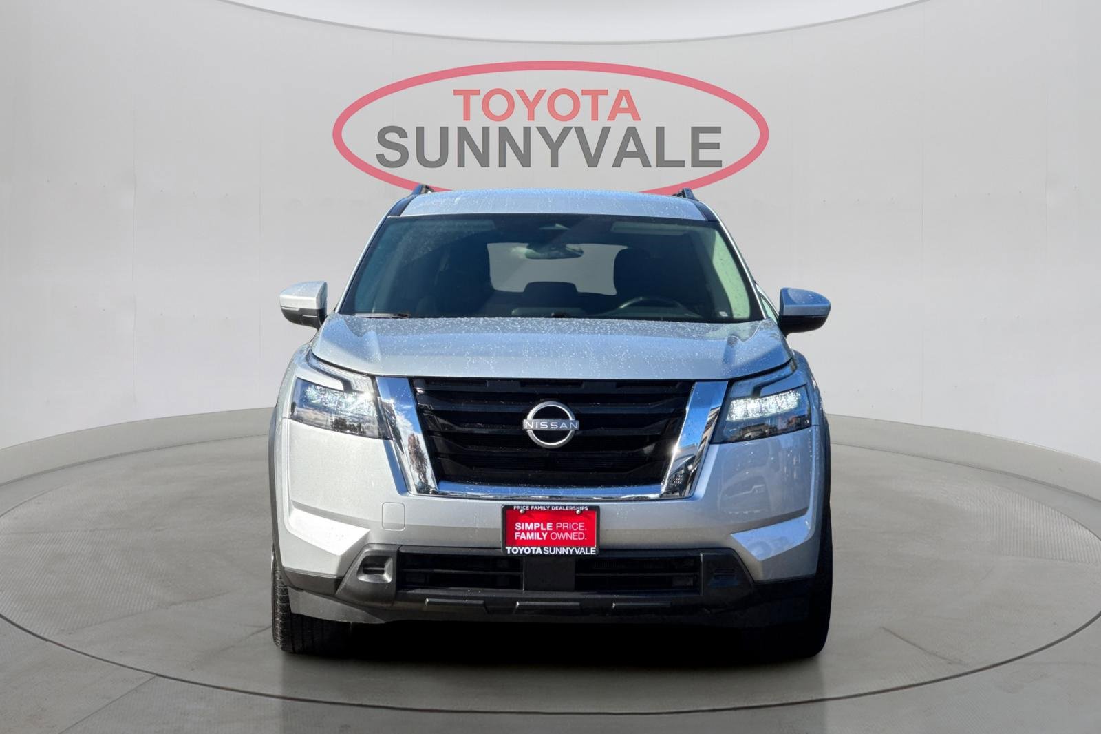 Used 2024 Nissan Pathfinder SV image 11