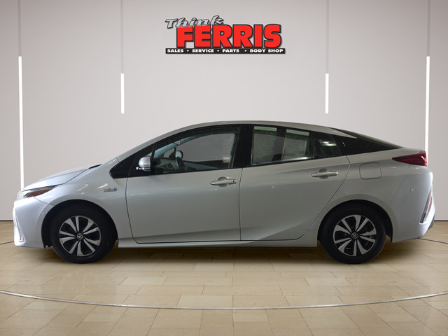 Used 2017 Toyota Prius Prime Plus FWD image 8