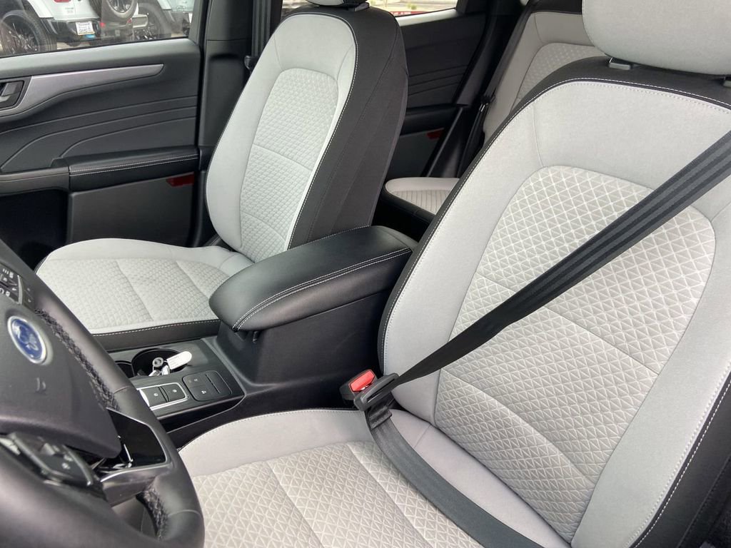 Used 2023 Ford Escape Active w/ Cold Weather Package image 14