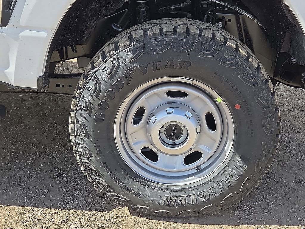 New 2026 Ford F350 XL w/ 360-Degree Camera Package AWD/4WD image 9