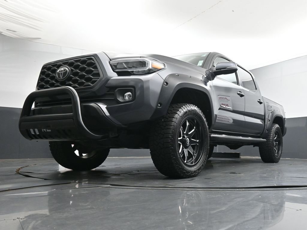 Used 2022 Toyota Tacoma TRD Off-Road w/ Technology Package image 34