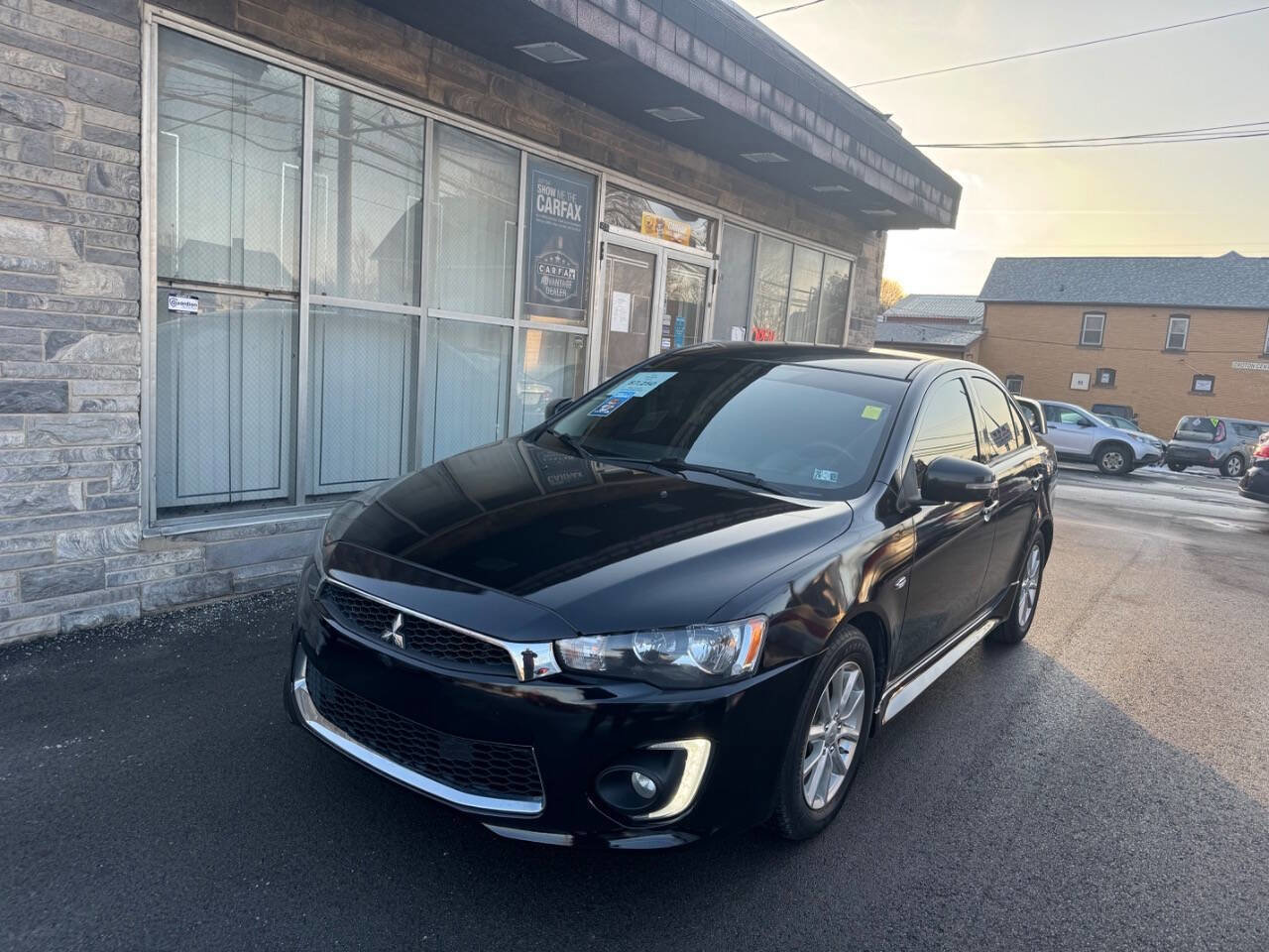 Used 2016 Mitsubishi Lancer ES image 1