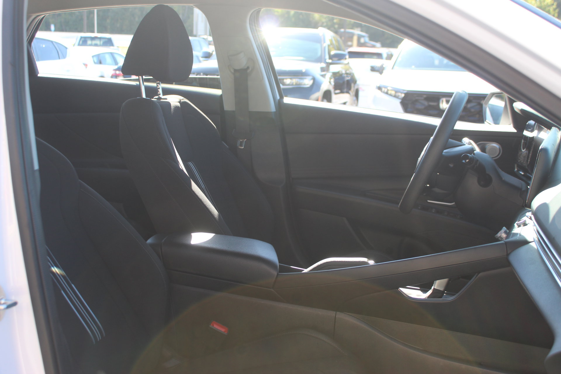 Used 2024 Hyundai Elantra SEL FWD image 30