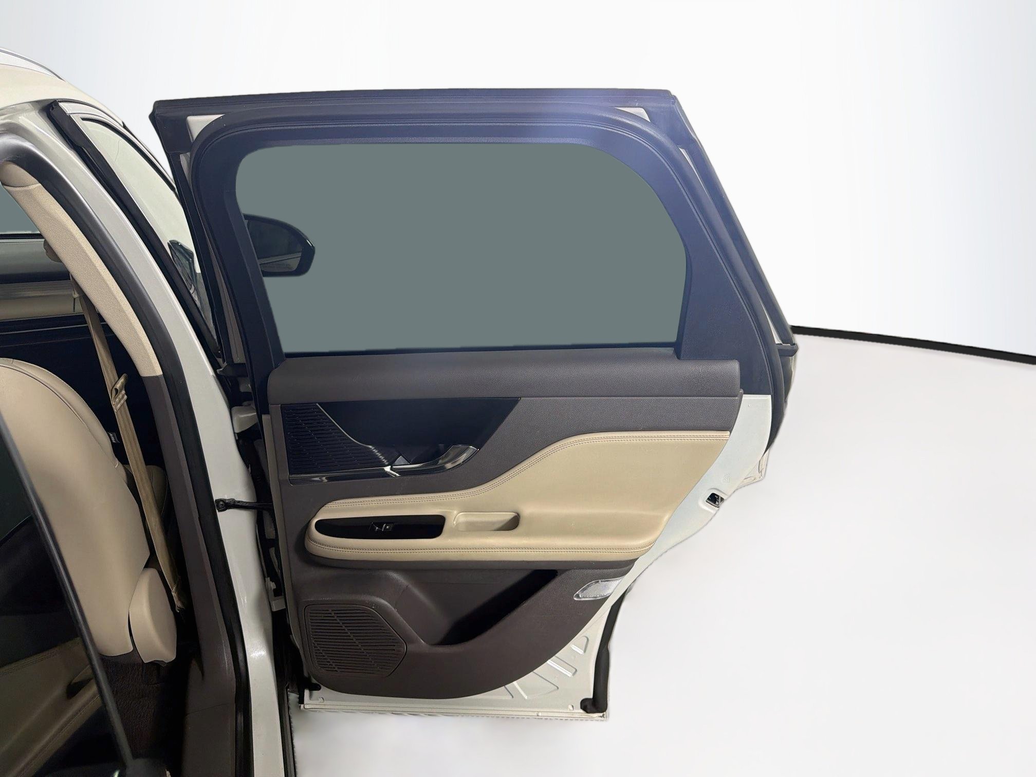 Used 2022 Lincoln Corsair FWD image 29