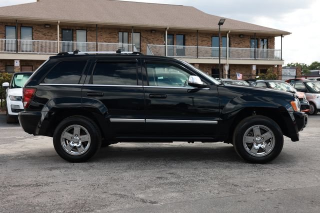 Used 2006 Jeep Grand Cherokee Overland w/ Skid Plate Group AWD/4WD image 16