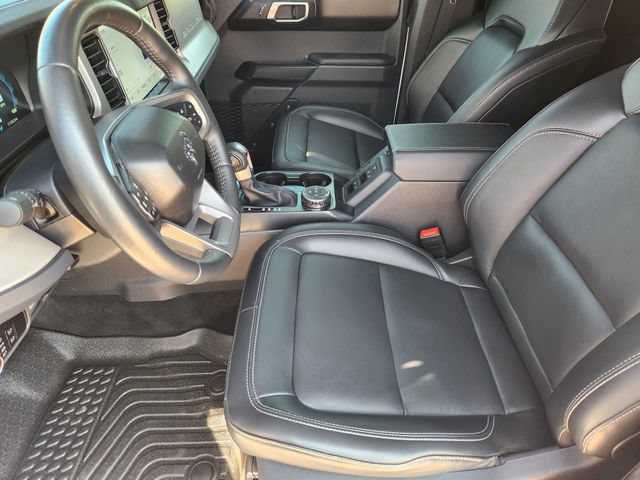 Used 2025 Ford Bronco Outer Banks AWD/4WD image 12