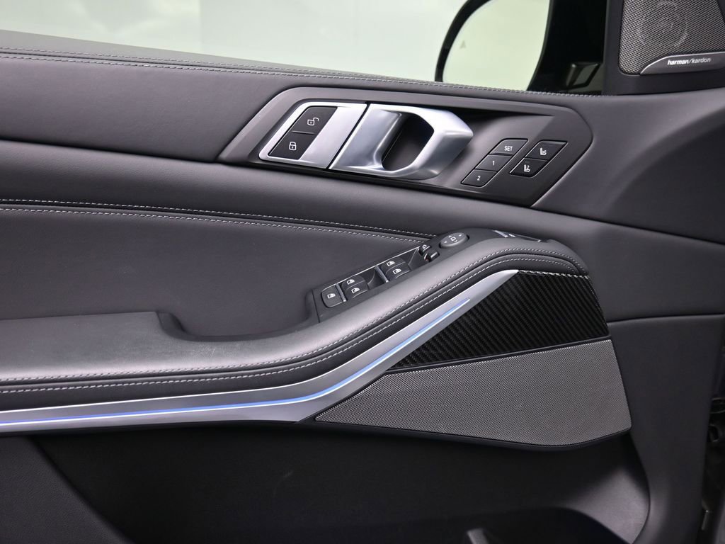 Used 2022 BMW X5 M w/ Executive Package image 9