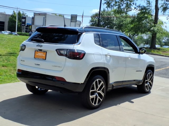 Certified 2025 Jeep Compass Limited w/ Elite Group AWD/4WD image 6