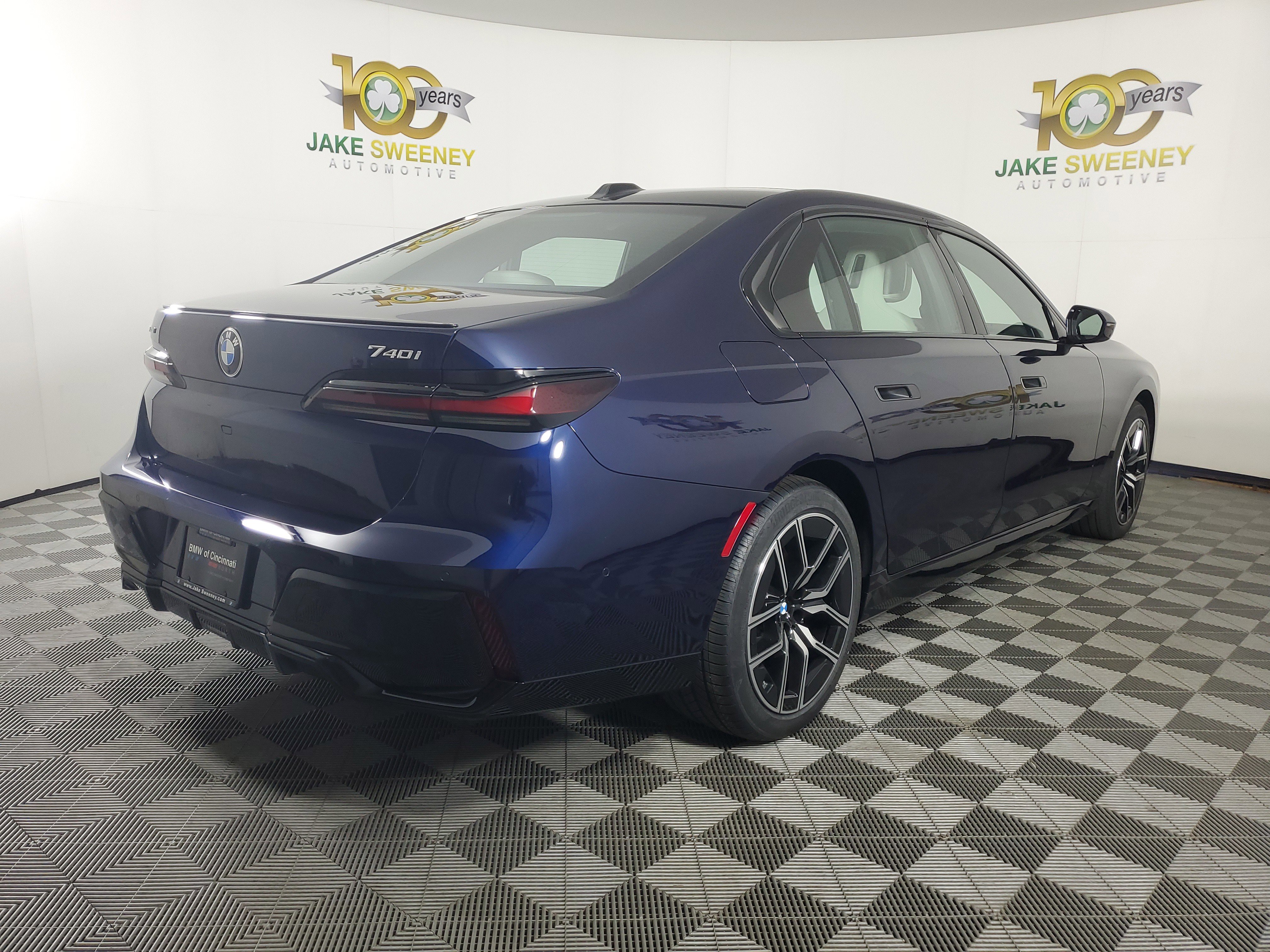 New 2026 BMW 740i xDrive image 7