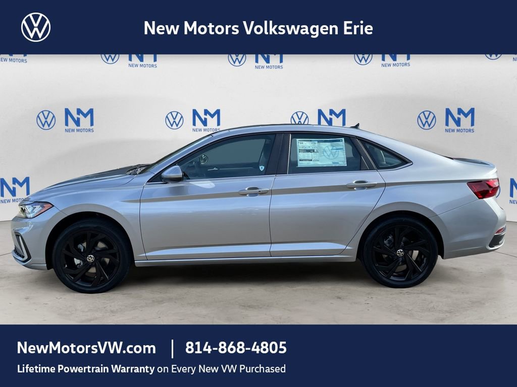 New 2026 Volkswagen Jetta SE image 2