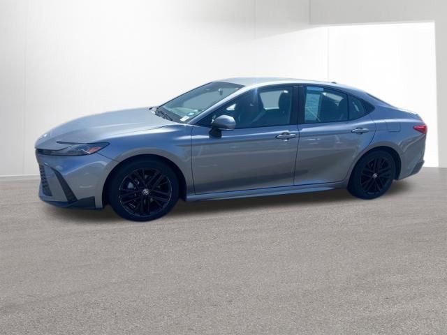 Used 2025 Toyota Camry SE FWD image 2