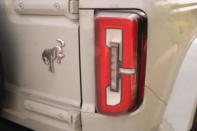 Used 2023 Ford Bronco Outer Banks image 34