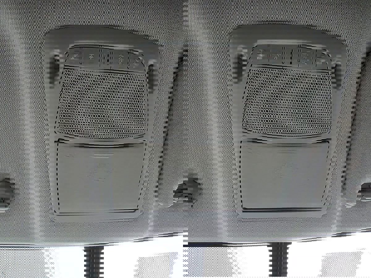 Used 2019 Nissan Pathfinder SV image 31