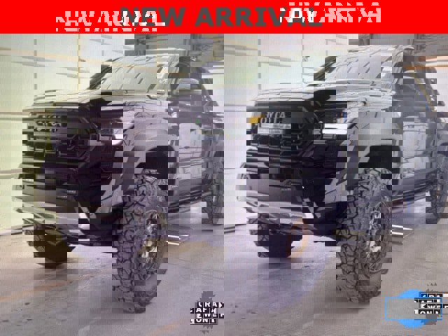 Used 2024 Toyota Tacoma Trailhunter image 3