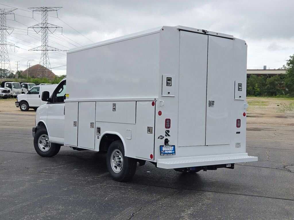 New 2025 Chevrolet Express 3500 w/ Power Convenience Package image 12