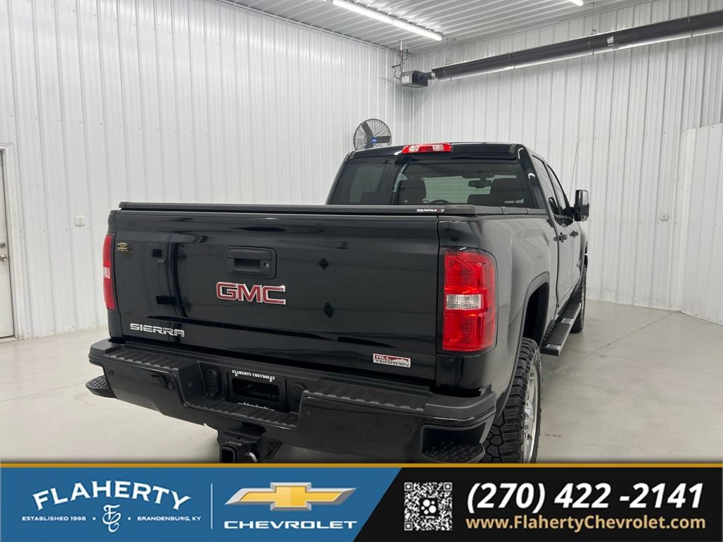 Used 2018 GMC Sierra 2500 SLT w/ Duramax Plus Package AWD/4WD image 3