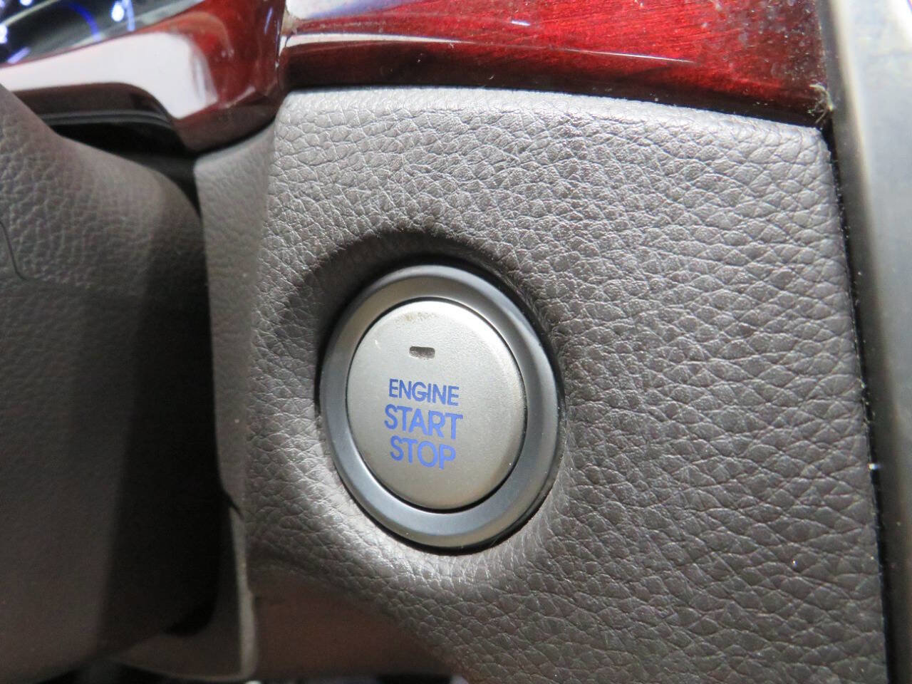 Used 2012 Hyundai Equus Signature image 28