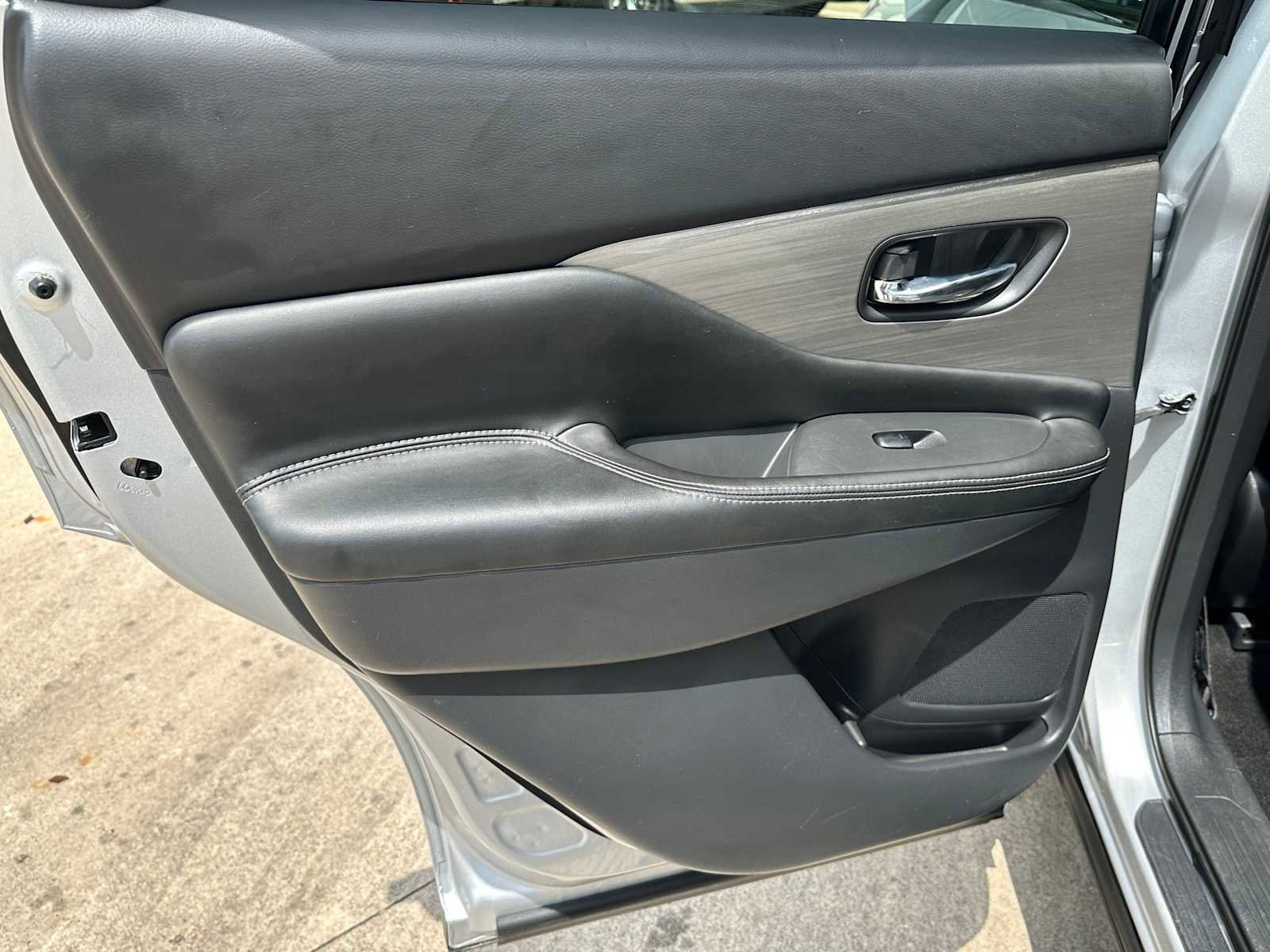 Used 2018 Nissan Murano S image 27