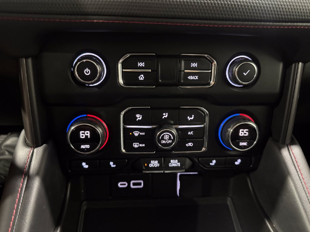Used 2021 Chevrolet Tahoe RST w/ Luxury Package AWD/4WD image 31