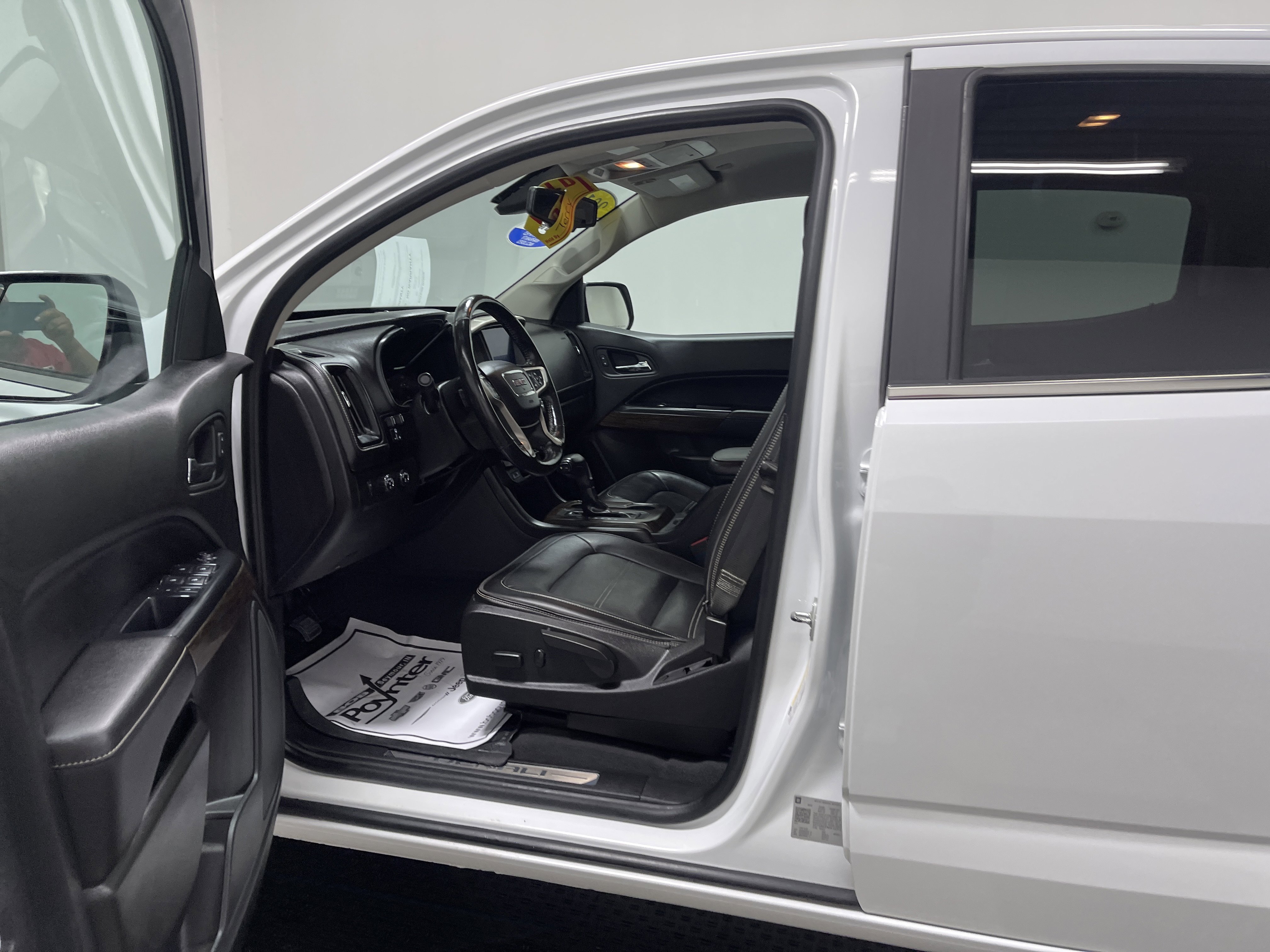 Used 2019 GMC Canyon Denali AWD/4WD image 9