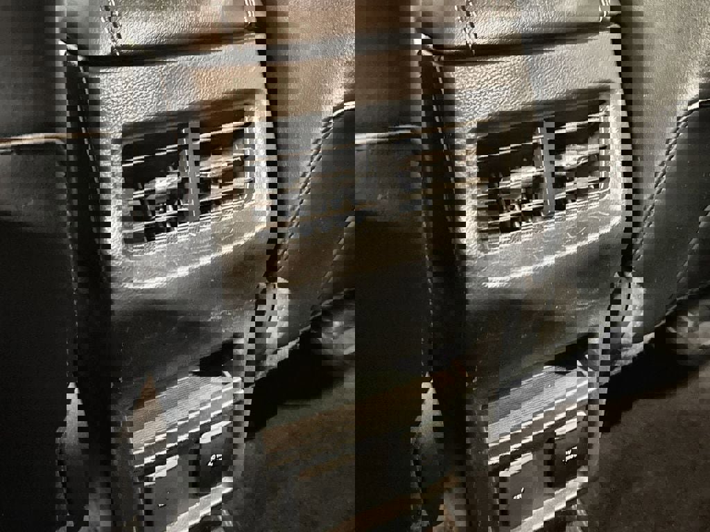 Used 2019 Ford Edge ST w/ Convenience Package image 28