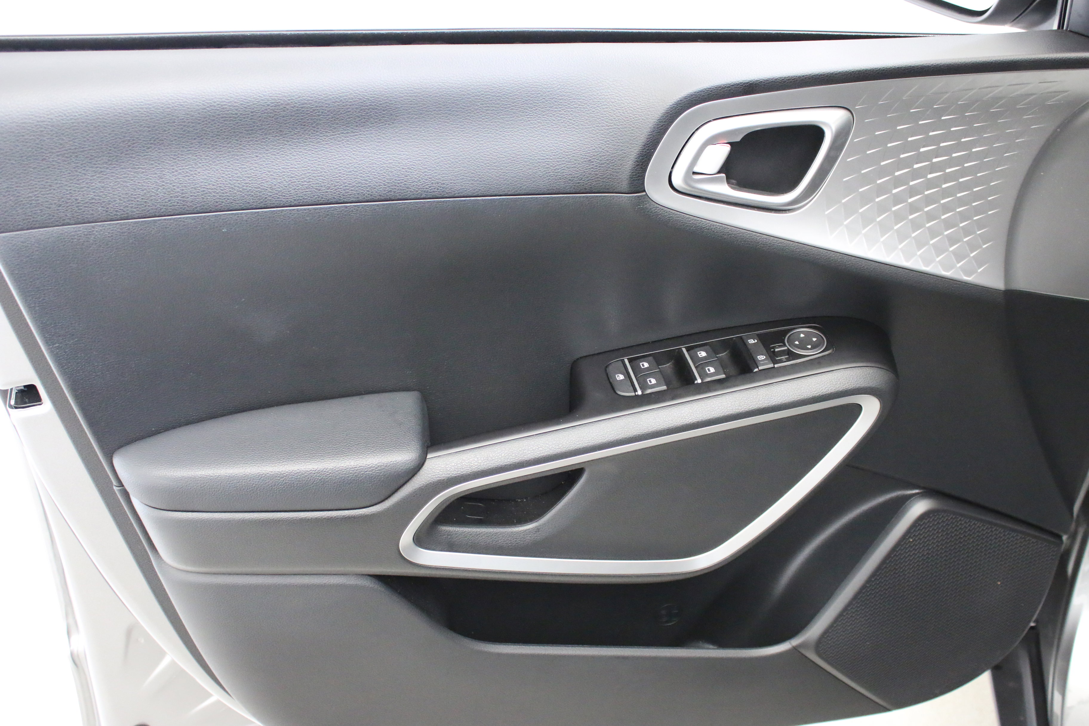 Used 2023 Kia Soul LX w/ LX Technology Package FWD image 20