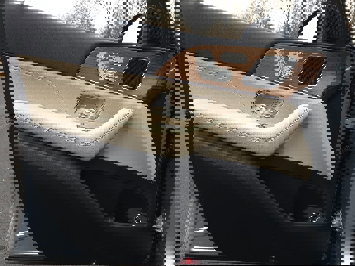 Used 2024 Mercedes-Benz GLE 350 4MATIC SUV image 31