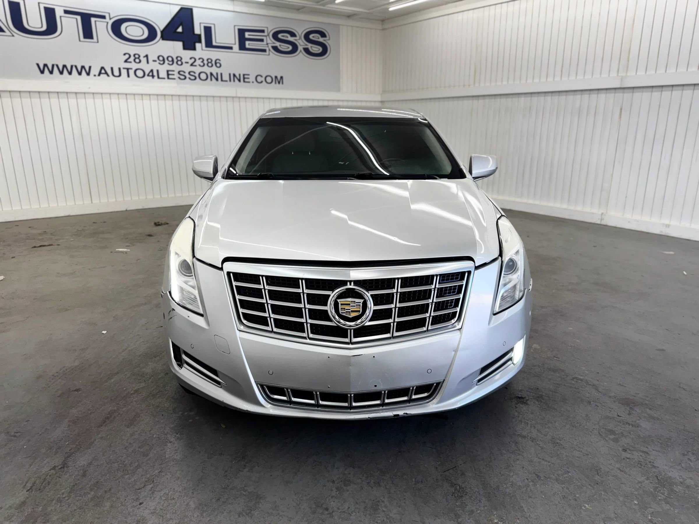 Used 2014 Cadillac XTS Luxury image 2