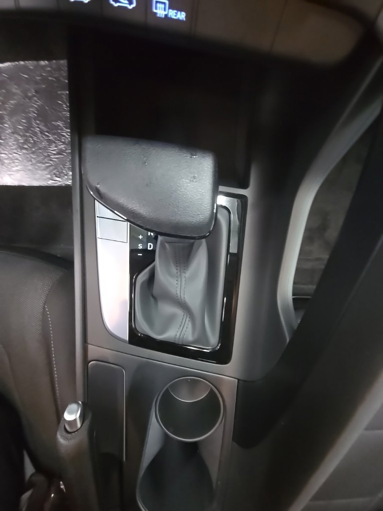 New 2026 Hyundai Elantra SE FWD image 35