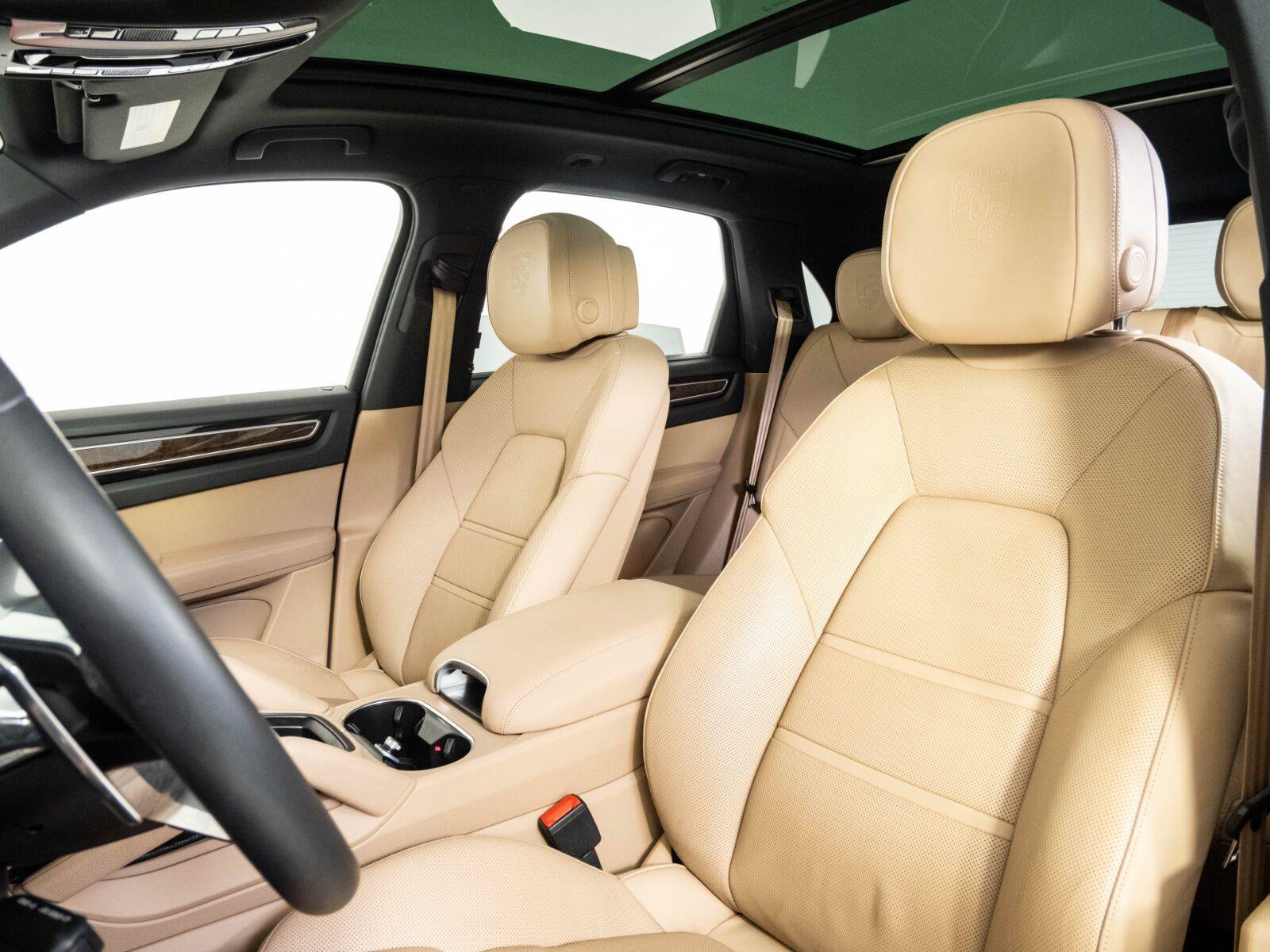 Certified 2023 Porsche Cayenne Platinum Edition AWD/4WD image 5