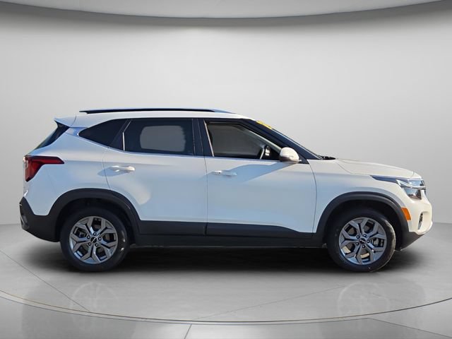 Used 2024 Kia Seltos S AWD/4WD image 8
