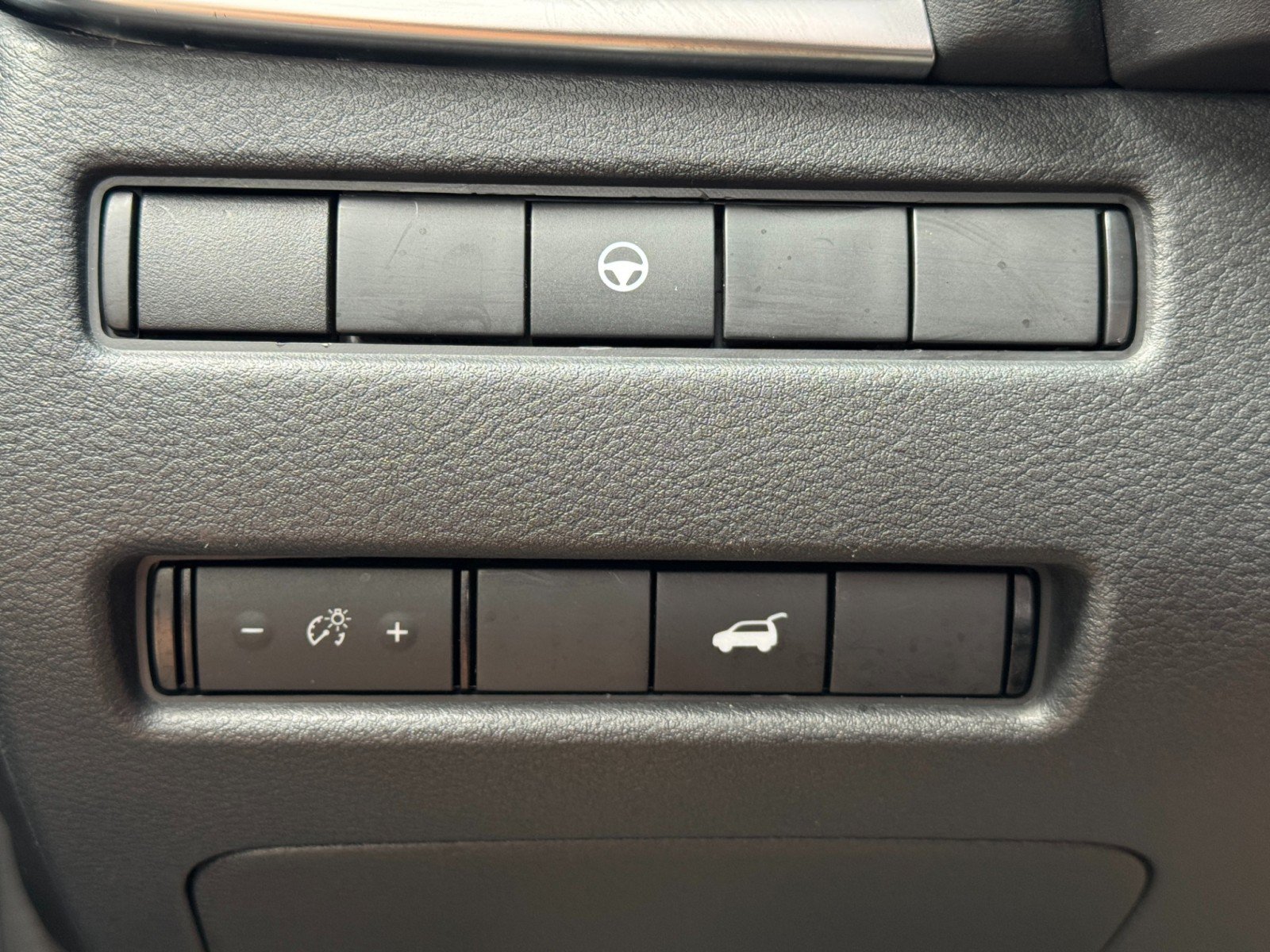 Used 2021 Nissan Rogue SL FWD image 18