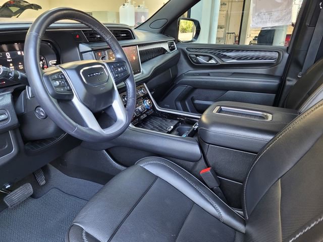 Used 2022 GMC Yukon XL Denali AWD/4WD image 10