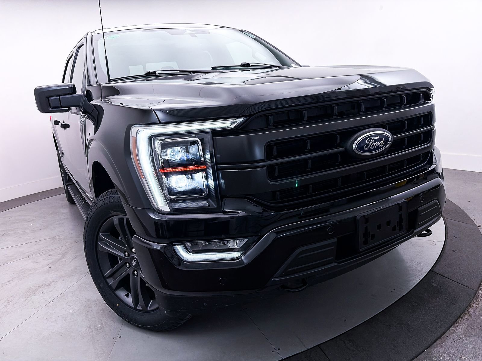 Used 2023 Ford F150 Lariat w/ Equipment Group 502A High AWD/4WD image 9