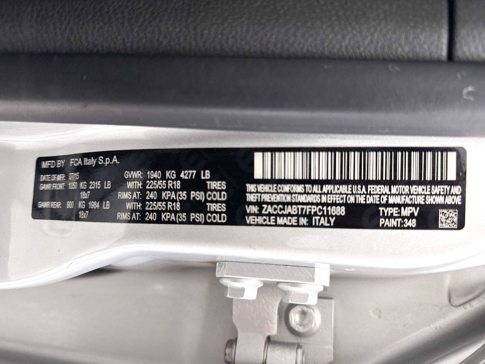 Used 2015 Jeep Renegade Latitude FWD image 33