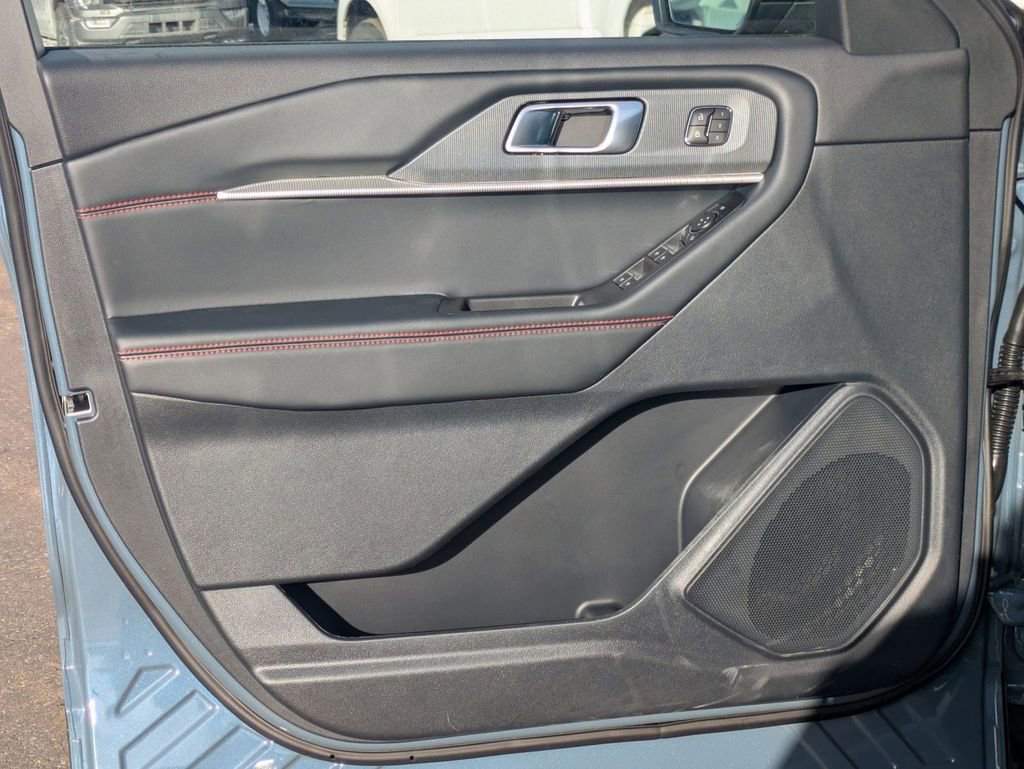 New 2026 Ford Explorer ST-Line w/ ST-Line Street Pack image 21