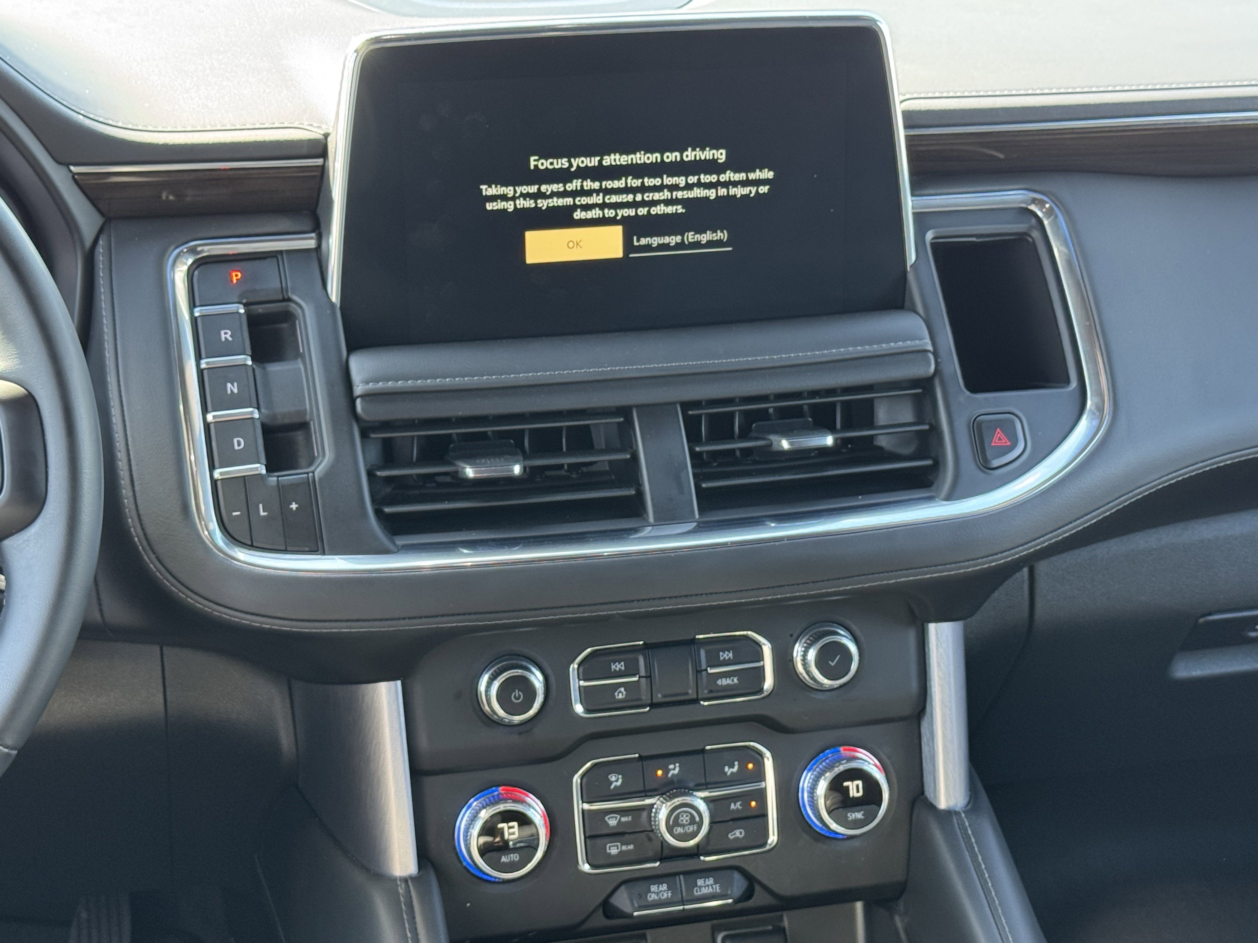 Used 2024 GMC Yukon XL SLE w/ Gmc Pro Safety Plus Package image 17