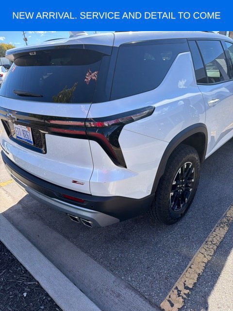 Used 2025 Chevrolet Traverse Z71 w/ Enhanced Driving Package AWD/4WD image 5