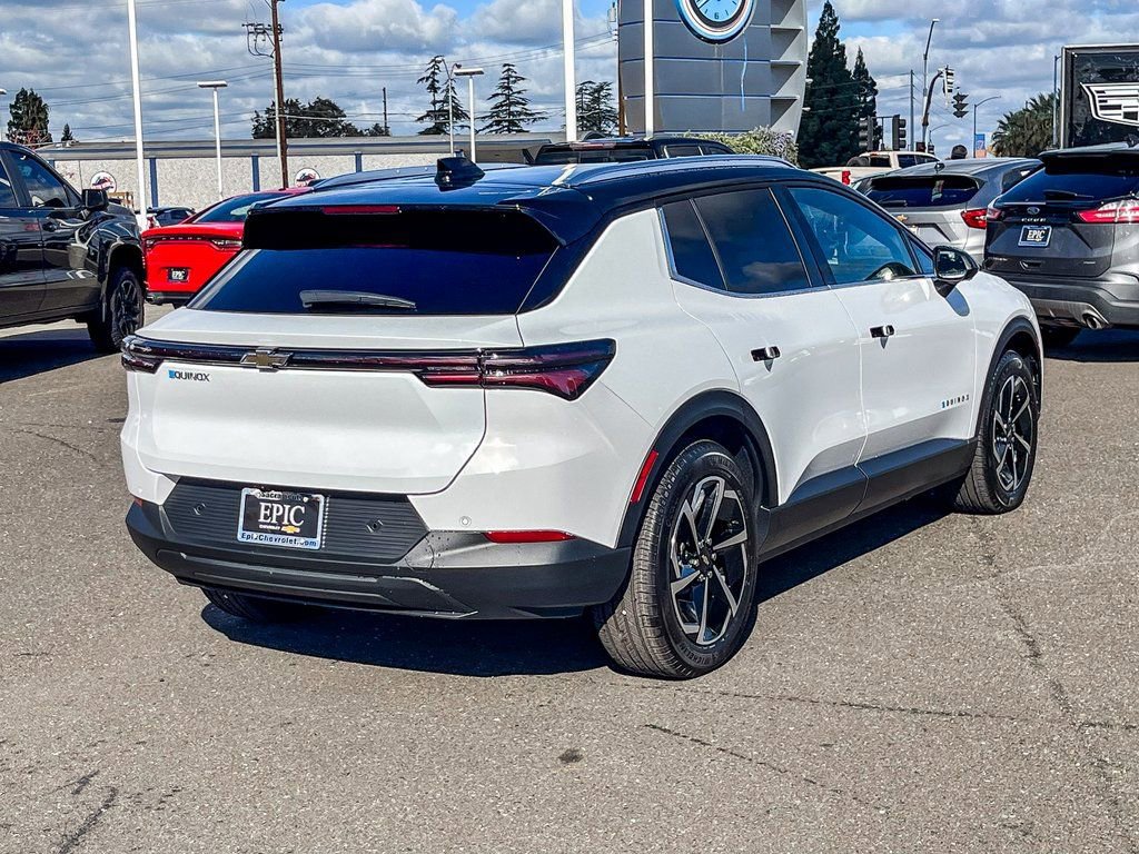 New 2026 Chevrolet Equinox EV LT image 4