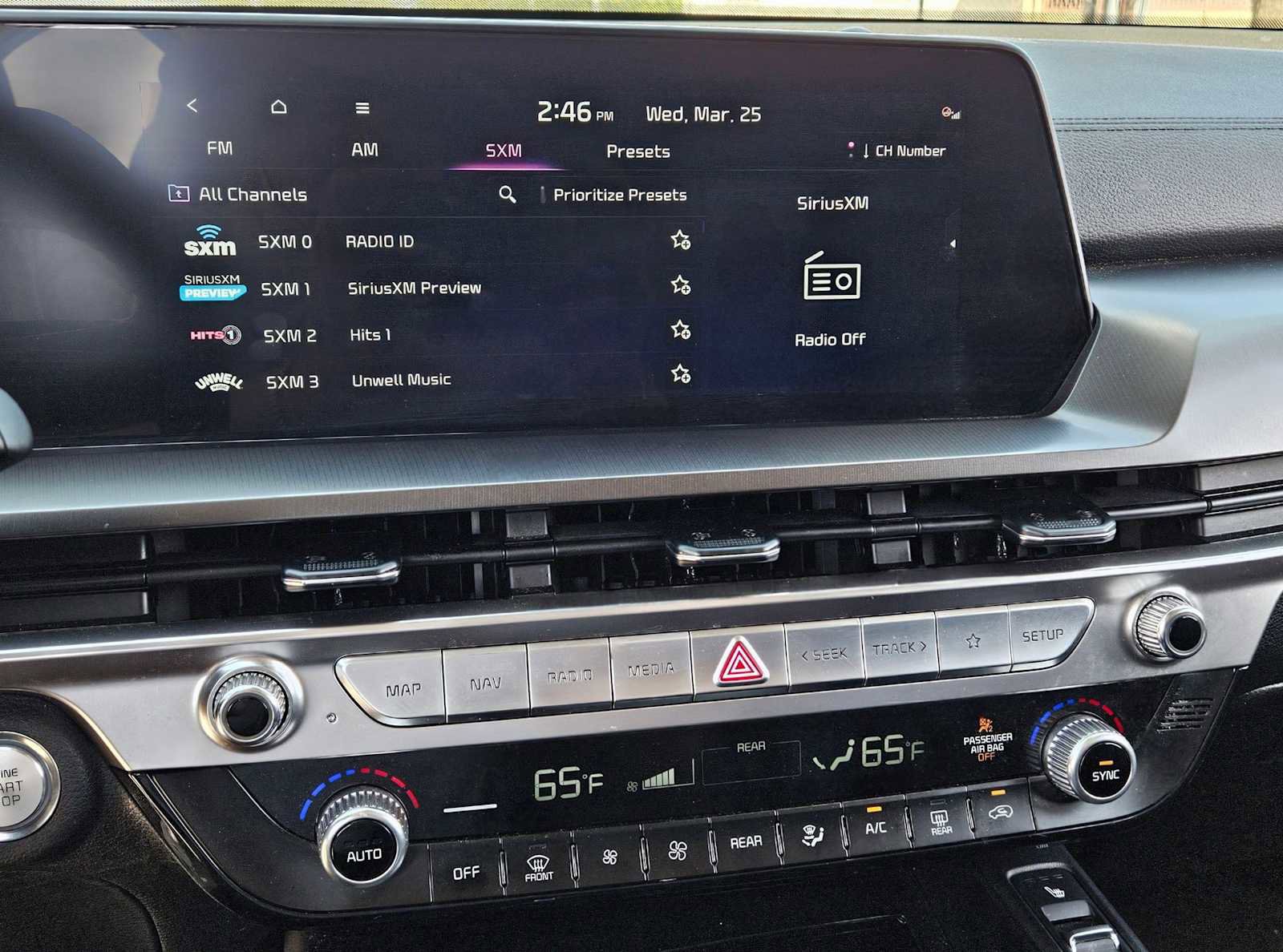 Used 2025 Kia Telluride S image 17