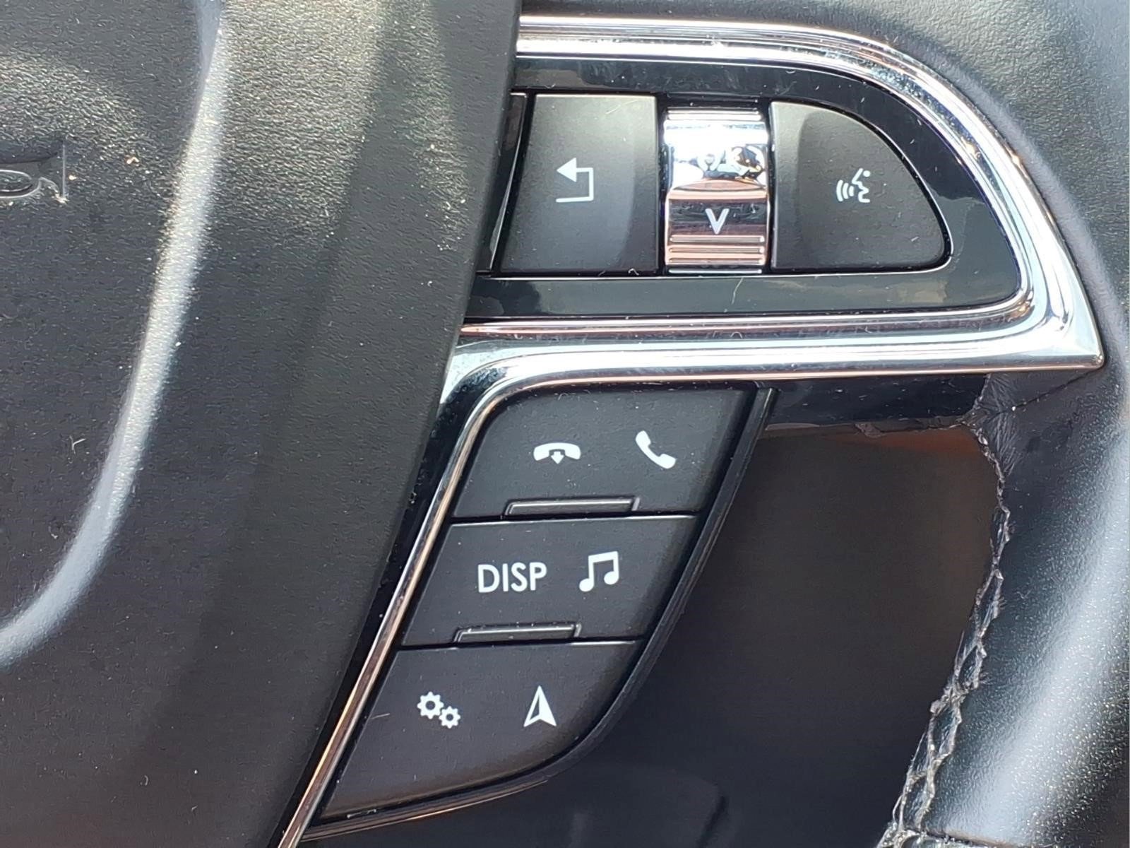 Used 2023 Lincoln Nautilus Reserve image 11