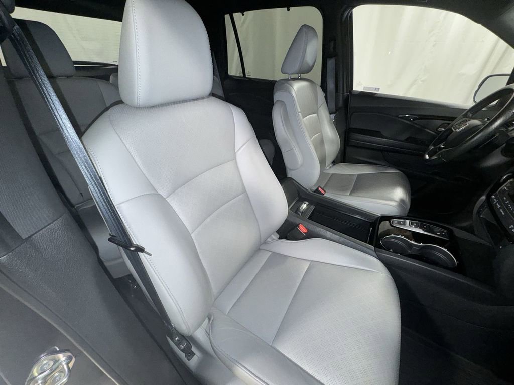 Certified 2019 Honda Passport Touring image 35