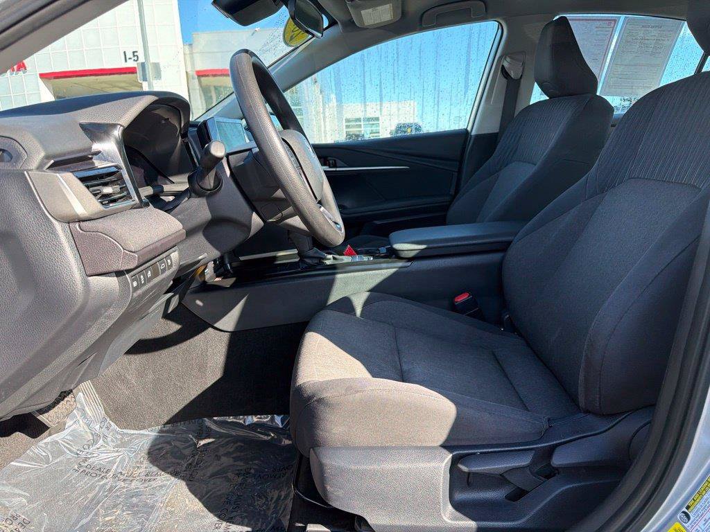 Used 2025 Toyota Camry LE FWD image 13