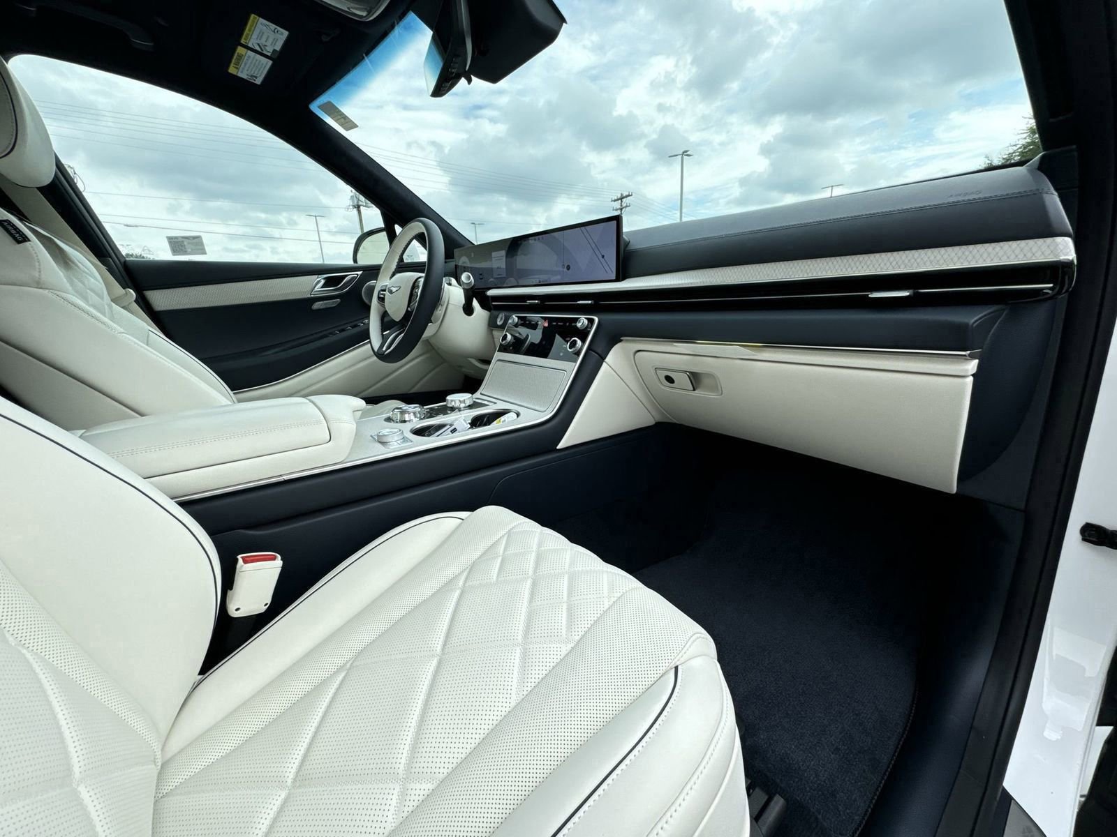 New 2025 Genesis GV80 3.5T Prestige image 11